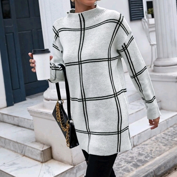 Sweaters - NWT Mock Neck Sweater